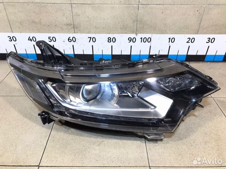 Фара правая Mitsubishi Outlander GF