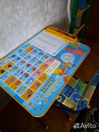Детский стол и стул