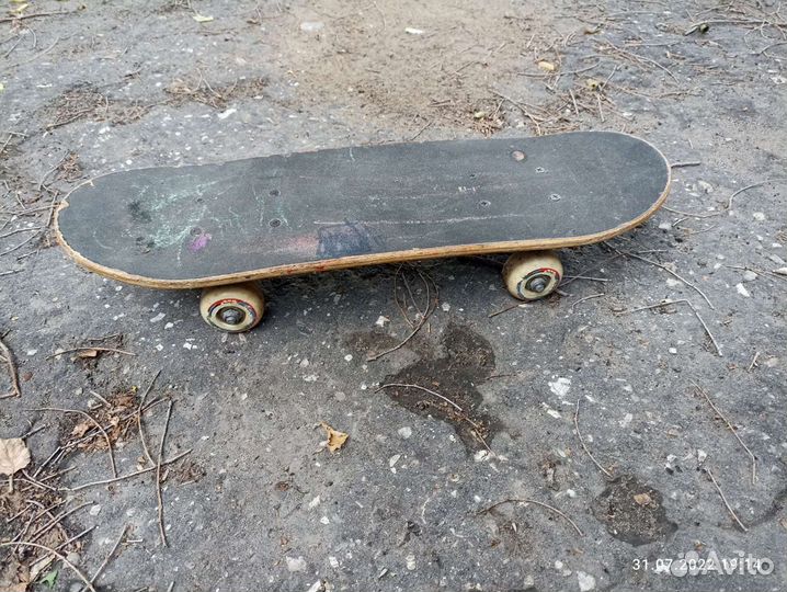 Скейтборд.Лыжи. Палки.Лыжные.(Visu 210.новые)