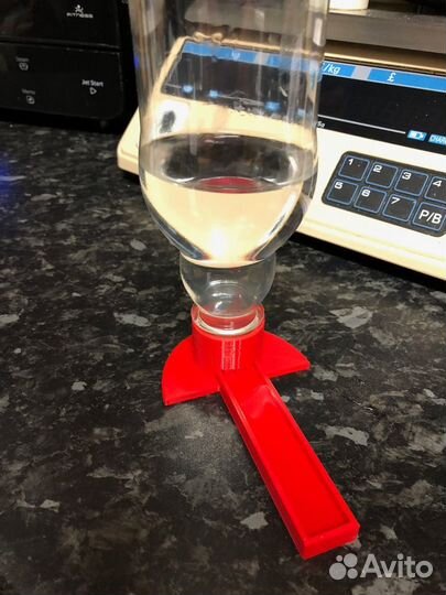 Поилка для медоносных пчёл