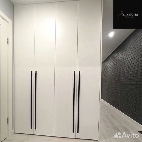 Распашной шкаф