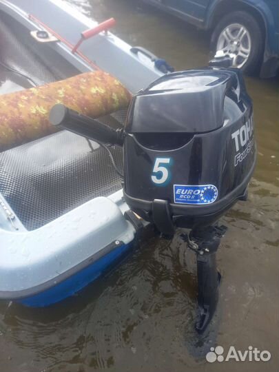 Лодка с мотором