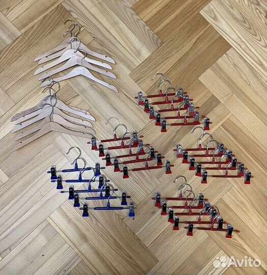 Вешалка для детской одежды