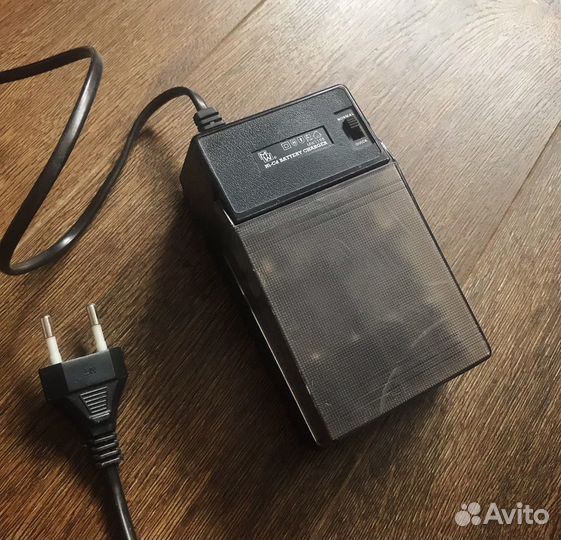 Зарядное устройство