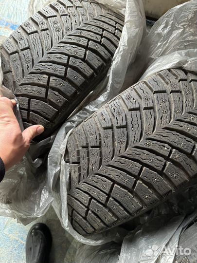 Michelin X-Ice North 4 215/55 R17 98T