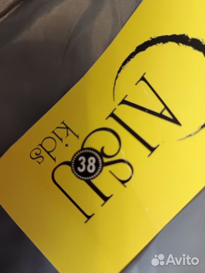 Пальто на девочку