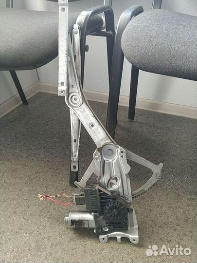 Стеклоподъемник передний левый Opel Astra H