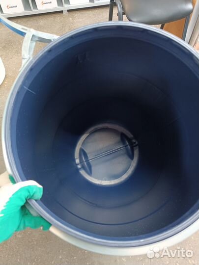 Бочка пластиковая 127 л. б/у