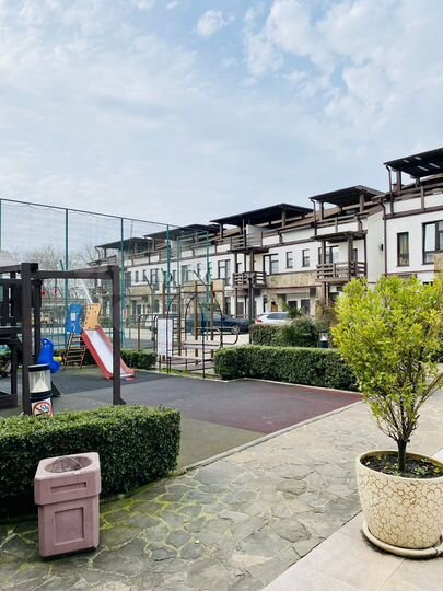 3-к. квартира, 130 м², 2/2 эт.