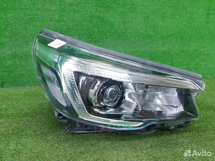 Фара правая Subaru Forester