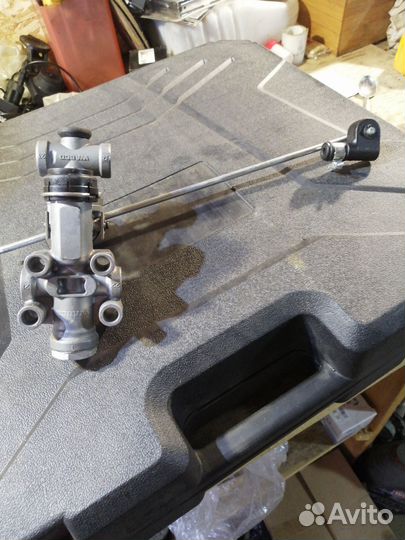 Кран уровня пола прицепа