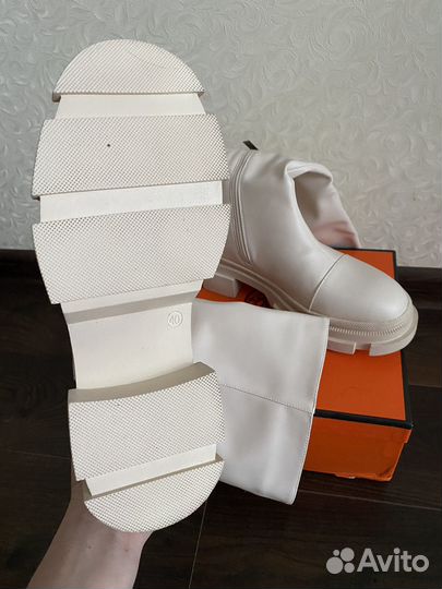 Продам сапоги бежевые 40 размер