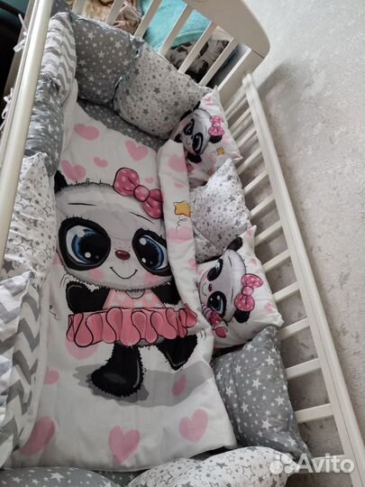 Набор бортиков в кроватку