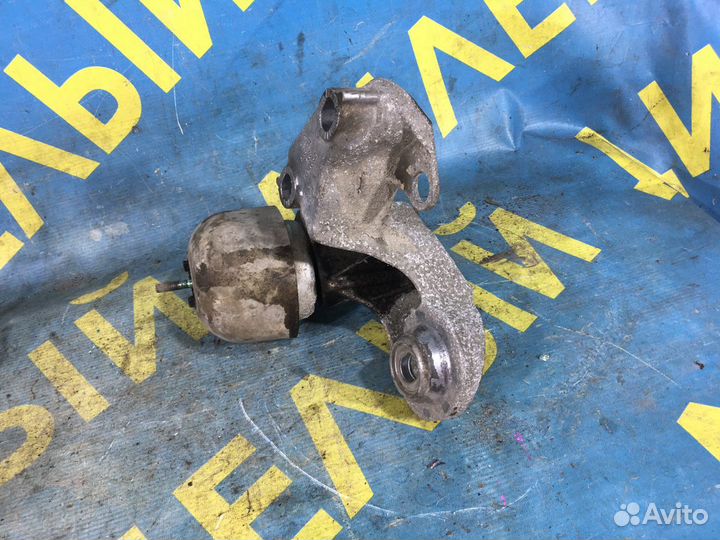 Кронштейн опора кпп Audi A4 B5