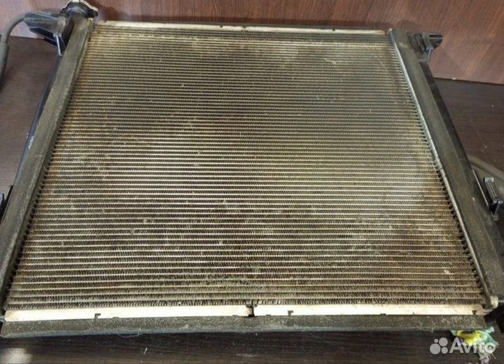 Радиатор охлаждения двигателя Hyundai Santa Fe 4