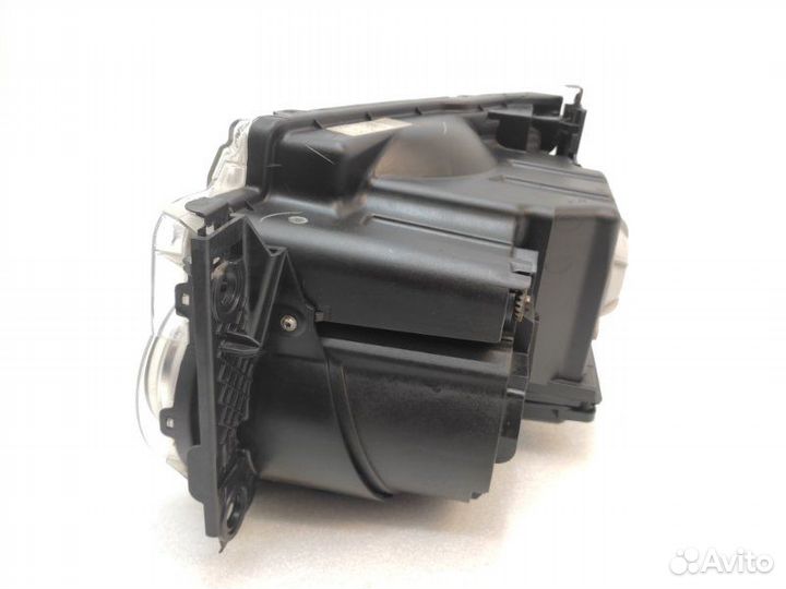 Фара передняя правая Land Rover Discovery 3 L319