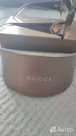Солнцезащитные очки gucci