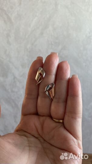 Золотые серьги