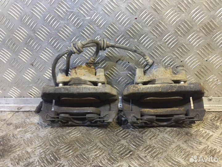 Суппорт тормозной передний правый Renault Duster