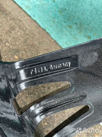 Стильные немецкие диски Rial R18 5-120