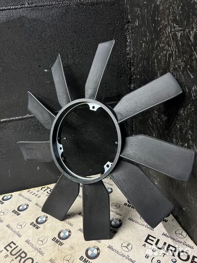 Крыльчатка вентилятора Mercedes-Benz E-Class W124