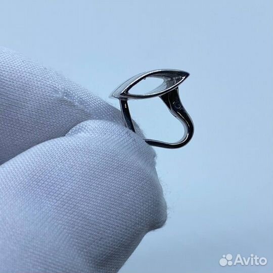 Золотые серьги с камнем