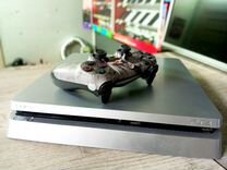 Игровая приставка Sony PlayStation 4