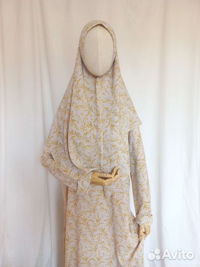 Платье с платком