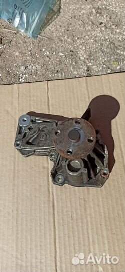 Помпа+ ролик ford focus 2 (1.6)