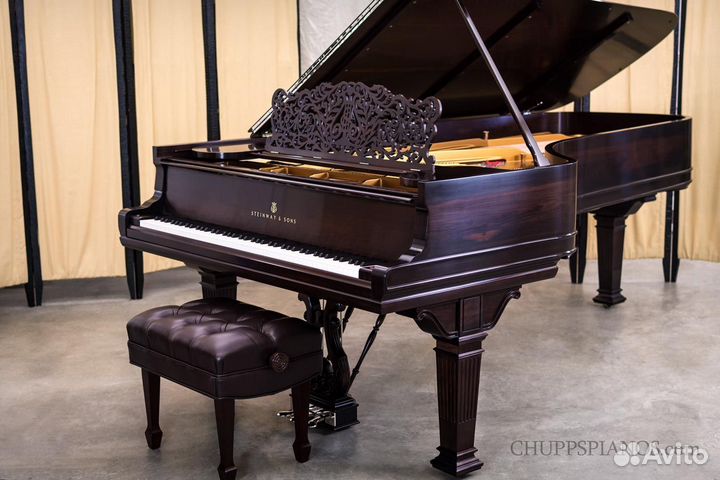Рояль Steinway and Sons (аксессуары в подарок)