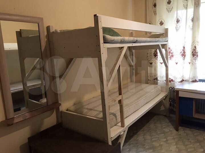 Комната 14 м² в 4-к., 1/5 эт.