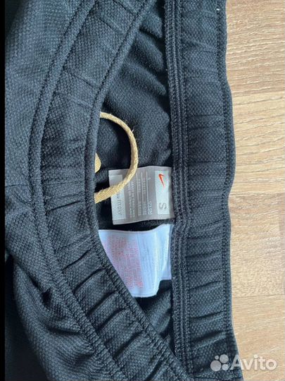 Спортивные штаны nike на заклепках