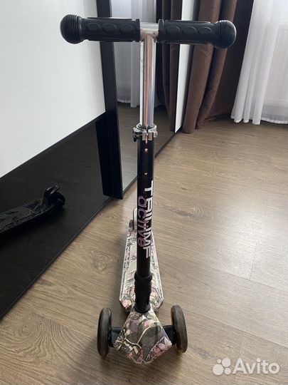 Самокат детский со светящимися колесами