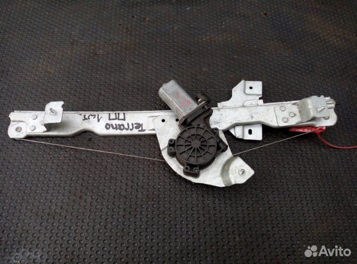 Стеклоподъемник передний правый Nissan Terrano