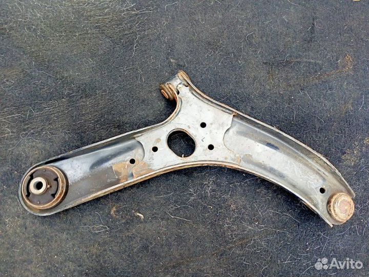Рычаг подвески передний левый Kia Rio 2012