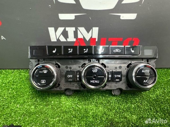 Блок управления климат-контролем Skoda Octavia A7