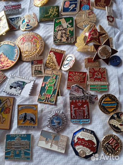 Значки, всё что на фото