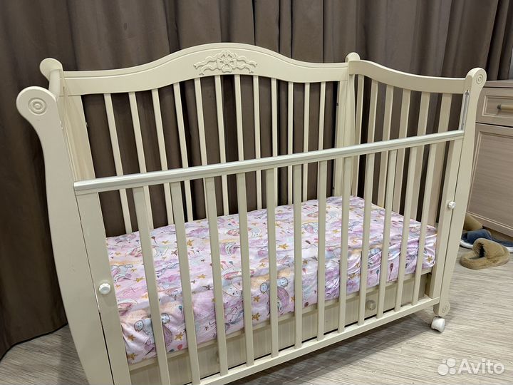 Детская кровать с маятником +бортики и матрас