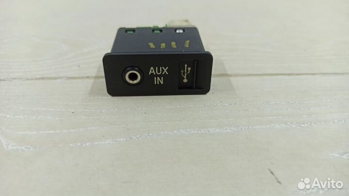 Блок AUX USB BMW X5 E70