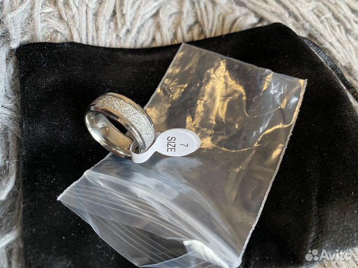 Серебряное кольцо