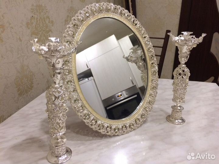 Набор зеркала и подсвечников со стразами и жемчуго