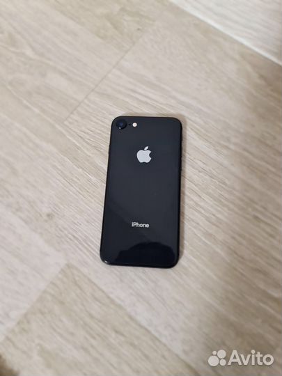 iPhone 8, 64 ГБ