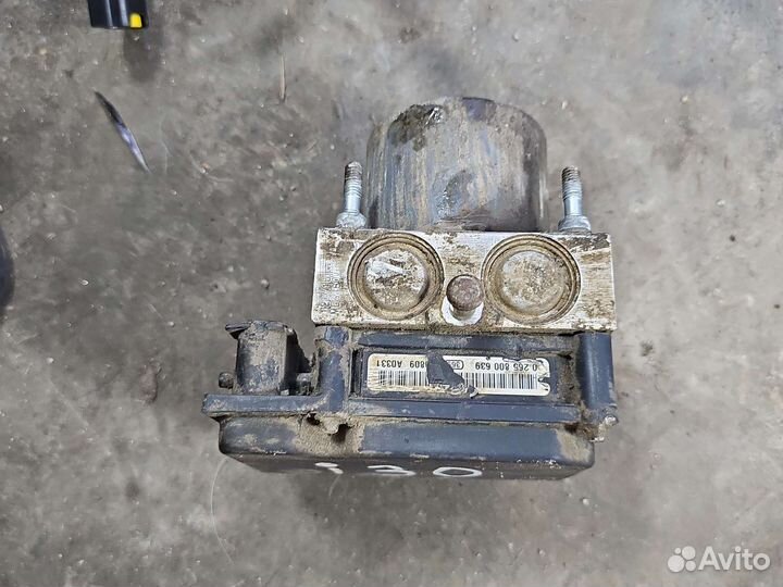 Блок насос ABS Hyundai i30 FD (2007-2012)