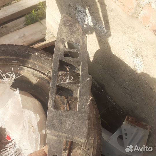 Запчасти на toyota corolla 150