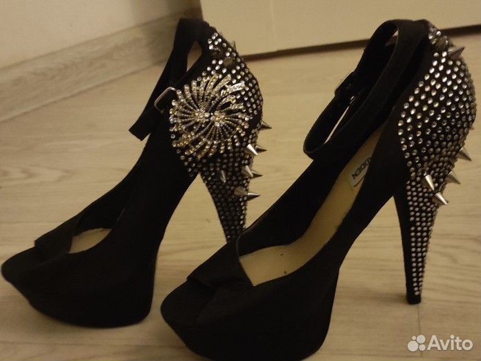 Туфли Steve Madden с шипами