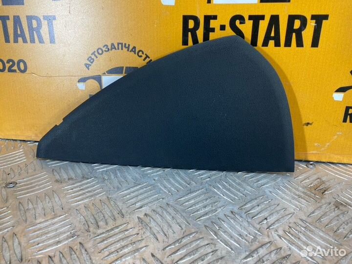 Накладка торпедо передняя правая Audi Q5 8R 2.0
