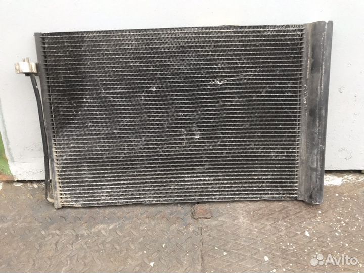 BMW 5 E60 радатор кондиционера