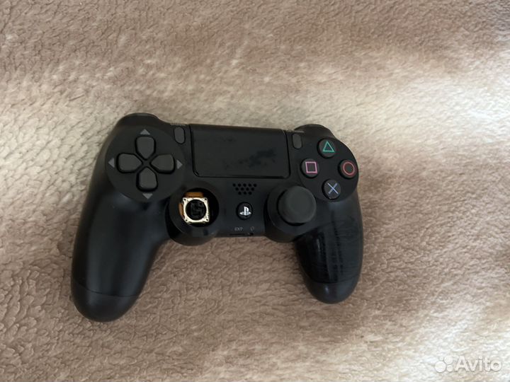 Sony PS4 (геймпад)