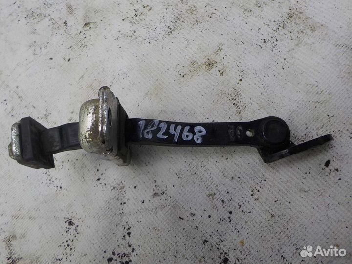 Ограничитель двери hyundai matrix задний правый