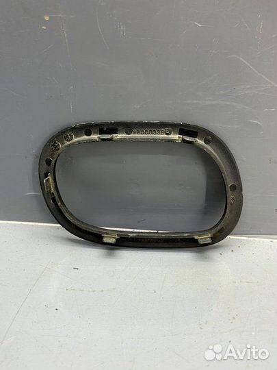Рамка ручки двери левая Renault Laguna 1 2.0 1994